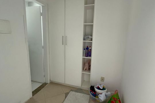 Quarto de Serviço de casa de condomínio para alugar com 4 quartos, 500m² em Barra da Tijuca, Rio de Janeiro