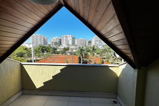 Varanda do Sótão  de casa de condomínio para alugar com 4 quartos, 500m² em Barra da Tijuca, Rio de Janeiro