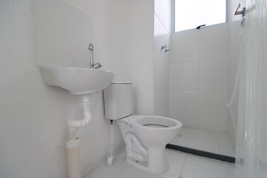 Banheiro de apartamento à venda com 2 quartos, 35m² em Jacarepaguá, Rio de Janeiro