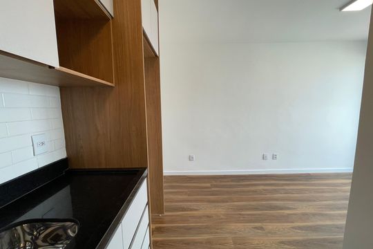 Cozinha de apartamento para alugar com 1 quarto, 37m² em Butantã, São Paulo