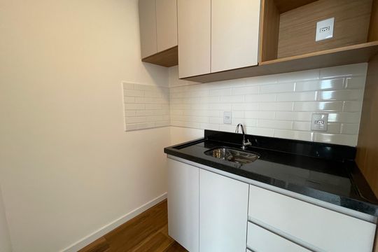 Cozinha de apartamento para alugar com 1 quarto, 37m² em Butantã, São Paulo