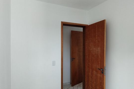 Quarto de apartamento à venda com 2 quartos, 37m² em Vila Liviero, São Paulo