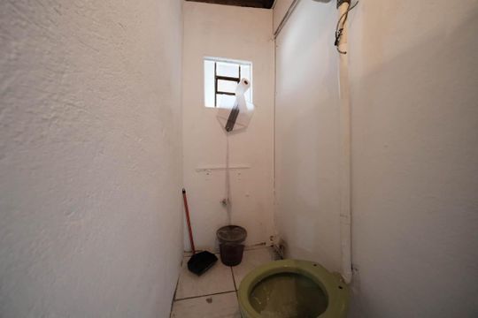 Área externa de casa para alugar com 3 quartos, 125m² em Parque Paineiras, São Paulo