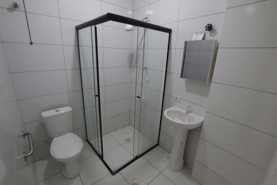 Banheiro de apartamento para alugar com 1 quarto, 46m² em Sé, São Paulo