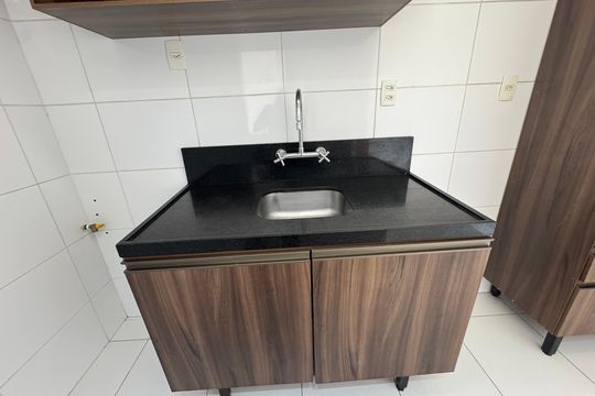 Cozinha de apartamento à venda com 2 quartos, 54m² em Quitaúna, Osasco