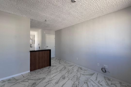 Sala de apartamento à venda com 2 quartos, 43m² em Vargem Pequena, Rio de Janeiro