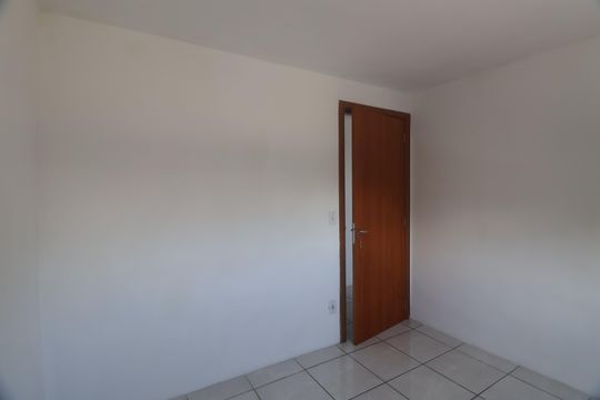 Quarto 1 de apartamento para alugar com 2 quartos, 42m² em Marechal Rondon, Canoas