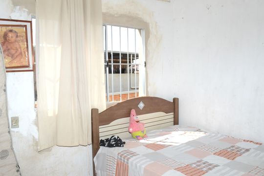 Quarto 1 de casa à venda com 2 quartos, 180m² em Dom Silverio, Belo Horizonte