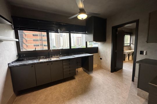 Cozinha de apartamento para alugar com 4 quartos, 300m² em Alphaville Industrial, Barueri