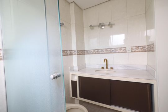 Banheiro da Suíte de apartamento à venda com 3 quartos, 110m² em Vila Nova, Novo Hamburgo
