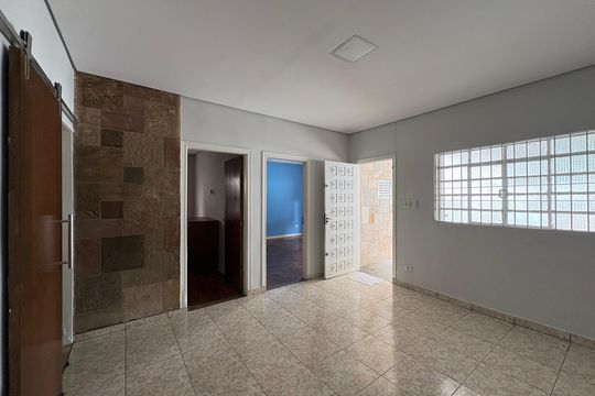 Casa à venda com 3 quartos, 273m² em Vila Pereira Barreto, São Paulo
