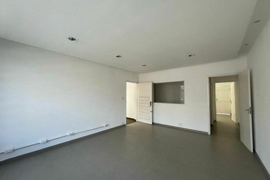 Casa à venda com 1 quarto, 185m² em Pompeia, São Paulo
