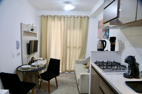 Sala de kitnet/studio para alugar com 1 quarto, 28m² em Jardim Caravelas, São Paulo