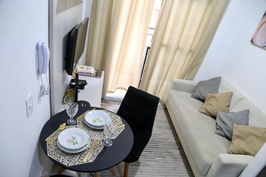 Sala de kitnet/studio para alugar com 1 quarto, 28m² em Jardim Caravelas, São Paulo