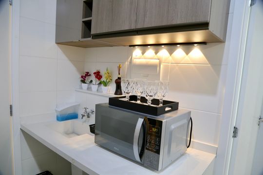 Cozinha de kitnet/studio para alugar com 1 quarto, 28m² em Jardim Caravelas, São Paulo