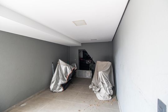 Garagem de casa de condomínio à venda com 3 quartos, 430m² em Alphaville, Santana de Parnaíba