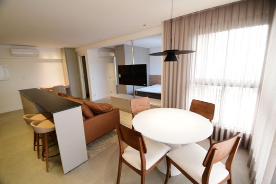 Sala de kitnet/studio para alugar com 1 quarto, 50m² em Nova Campinas, Campinas