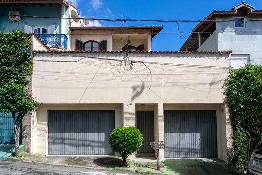 Fachada  de casa à venda com 3 quartos, 299m² em Vila Zefira, São Paulo