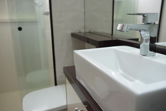 Banheiro da Suíte de apartamento à venda com 2 quartos, 64m² em Vila Leonor, Guarulhos