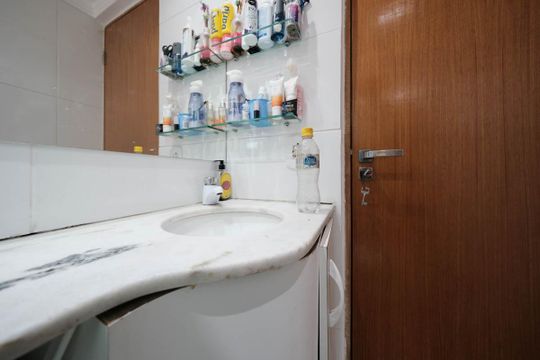 Banheiro de apartamento à venda com 2 quartos, 44m² em Vila Silvia, São Paulo