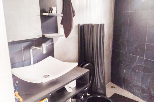 Banheiro de casa à venda com 4 quartos, 1008m² em Recreio da Borda do Campo, Santo André