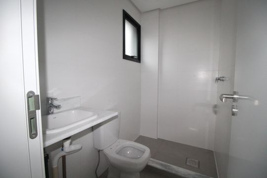 Banheiro da Suíte 2 de apartamento à venda com 2 quartos, 88m² em Petrópolis, Porto Alegre