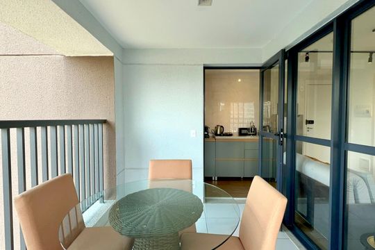 Varanda de kitnet/studio para alugar com 1 quarto, 42m² em Pinheiros, São Paulo