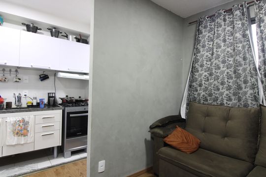 sala de apartamento para alugar com 2 quartos, 38m² em Vila Campanela, São Paulo