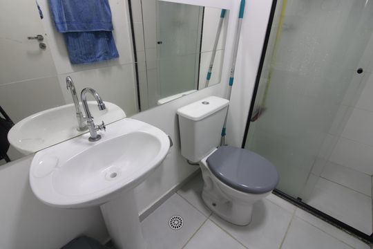 Banheiro de apartamento para alugar com 2 quartos, 38m² em Vila Campanela, São Paulo