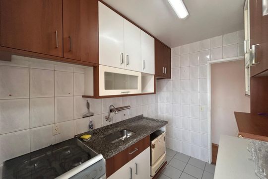 Cozinha de apartamento à venda com 2 quartos, 69m² em Campo Grande, São Paulo