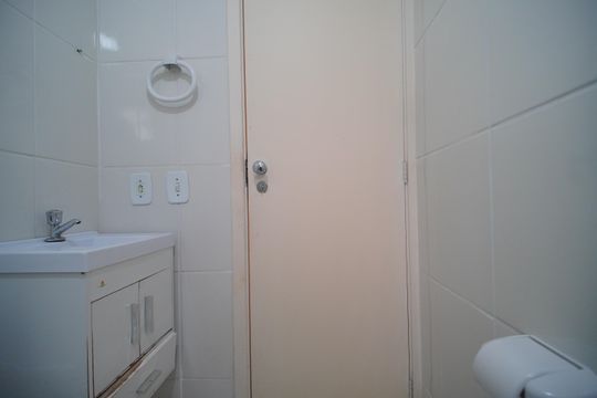 Banheiro 1 de apartamento para alugar com 3 quartos, 93m² em Santos Dumont, São Leopoldo