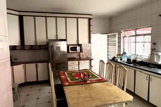Cozinha de casa à venda com 6 quartos, 250m² em Bela Vista, Osasco