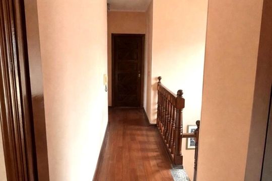 Corredor de casa à venda com 6 quartos, 250m² em Bela Vista, Osasco