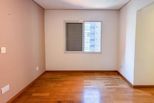 Apartamento à venda com 3 quartos, 157m² em Cerqueira César, São Paulo