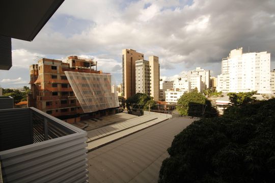 Sala vista de apartamento à venda com 3 quartos, 74m² em Santa Efigênia, Belo Horizonte