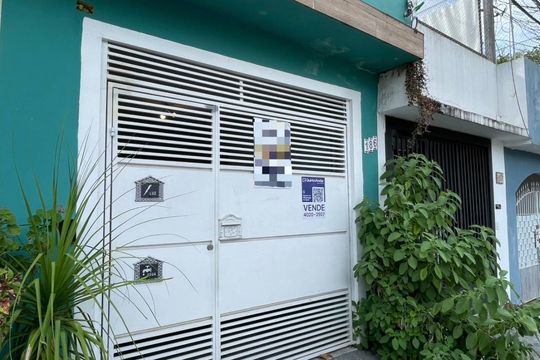 Fachada com Plaquinha MZYE-544 de casa à venda com 3 quartos, 93m² em Jardim Rizzo, São Paulo