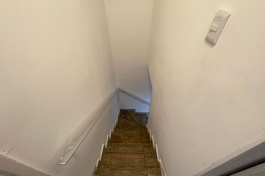 Escada de casa à venda com 3 quartos, 93m² em Jardim Rizzo, São Paulo