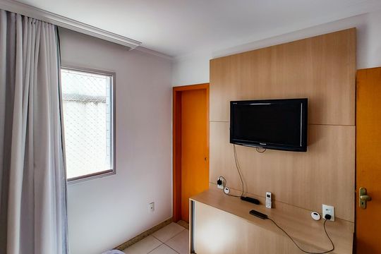 Apartamento à venda com 3 quartos, 145m² em Planalto, Belo Horizonte