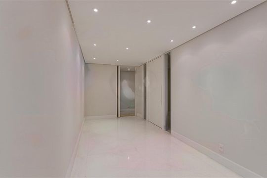 Apartamento à venda com 4 quartos, 208m² em Alto da Boa Vista, São Paulo