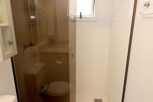 Banheiro da Suíte de apartamento à venda com 2 quartos, 79m² em Partenon, Porto Alegre