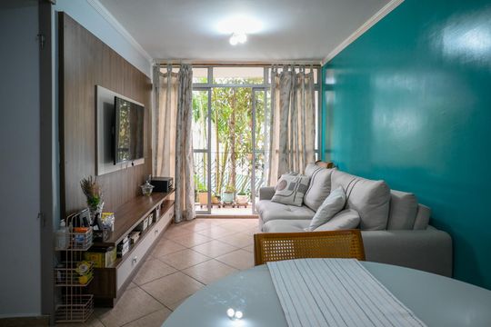 Sala de apartamento à venda com 2 quartos, 58m² em Parque Bristol, São Paulo