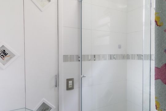 Banheiro da Suíte 1 de casa de condomínio à venda com 2 quartos, 67m² em Itaquera, São Paulo