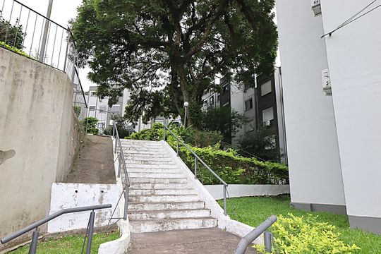 Área comum - Corrimão  de apartamento à venda com 3 quartos, 61m² em Jardim Sabará, Porto Alegre