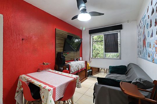 Sala de apartamento à venda com 3 quartos, 61m² em Jardim Sabará, Porto Alegre