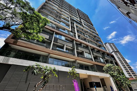 Fachada  de kitnet/studio para alugar com 1 quarto, 29m² em Jardim das Acacias, São Paulo