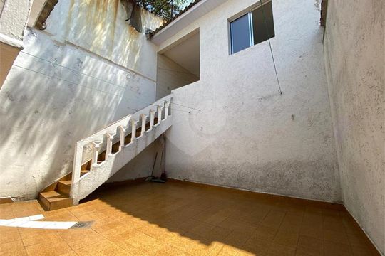 Casa à venda com 3 quartos, 180m² em Vila Monumento, São Paulo