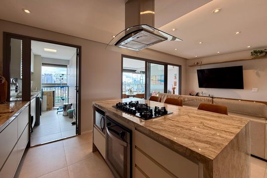 Cozinha  de apartamento à venda com 3 quartos, 120m² em Santo Amaro, São Paulo