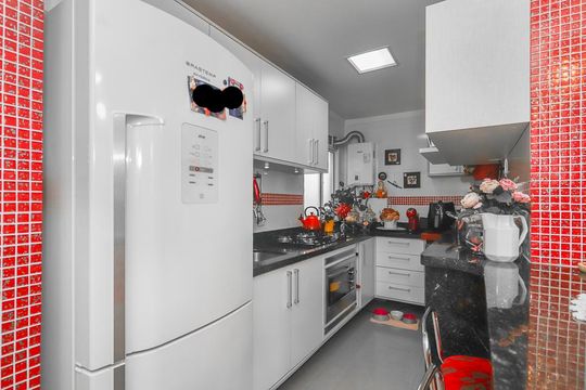 Cozinha de apartamento à venda com 3 quartos, 69m² em Humaitá, Porto Alegre