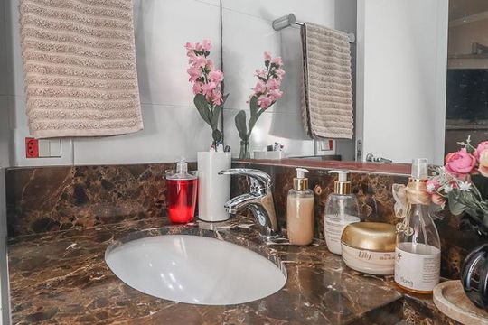 Banheiro da Suíte de apartamento à venda com 3 quartos, 69m² em Humaitá, Porto Alegre