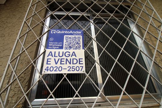 Placa de apartamento à venda com 1 quarto, 55m² em Olaria, Rio de Janeiro